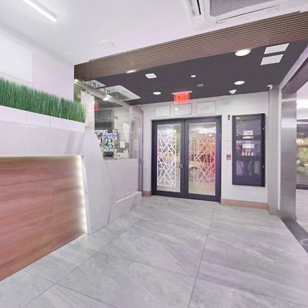Hotel Tremont Bronx Yankee Stadium New York City Exterior photo